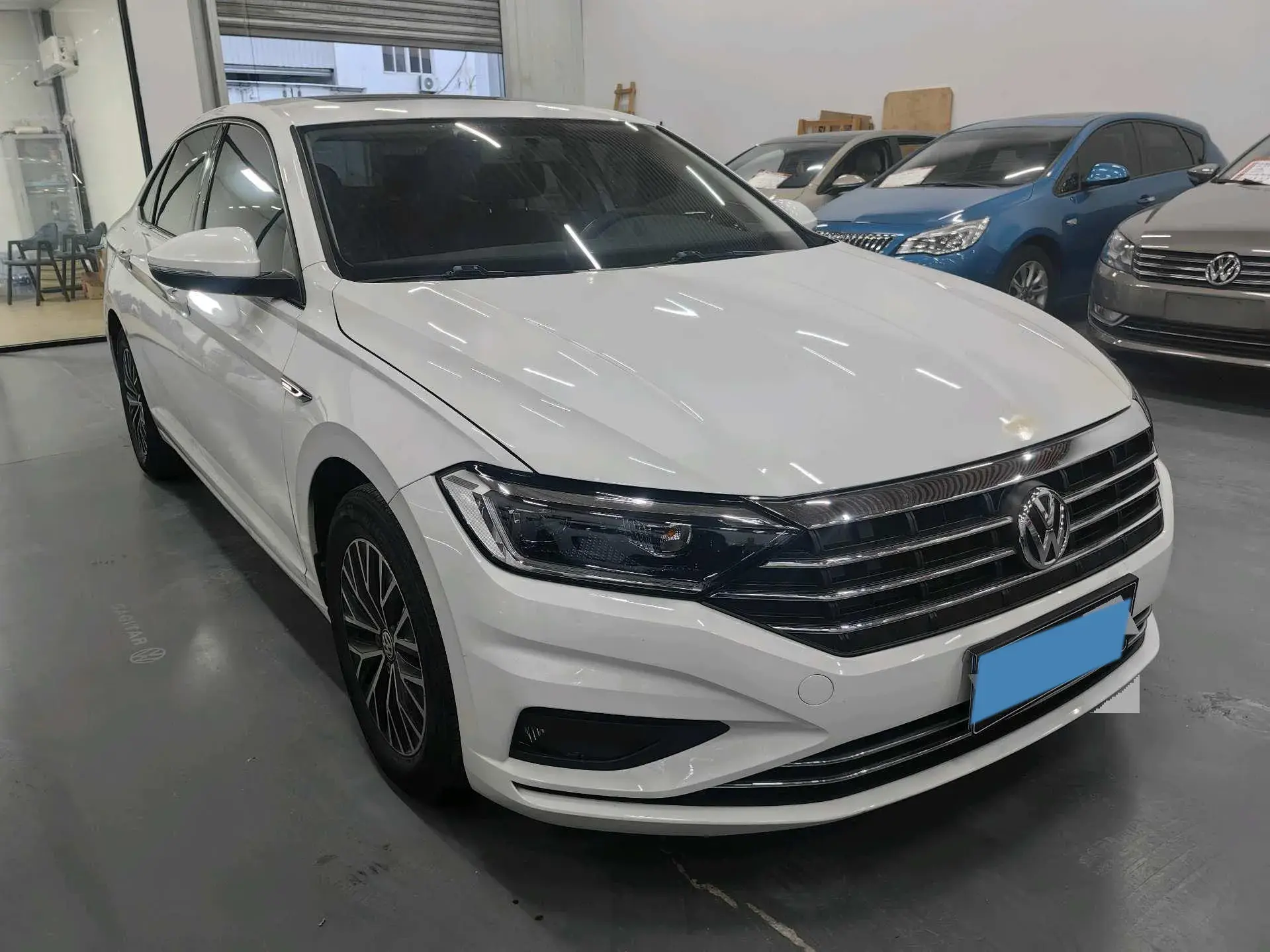 2021 VOLKSWAGEN SAGITAR thumbnail 3