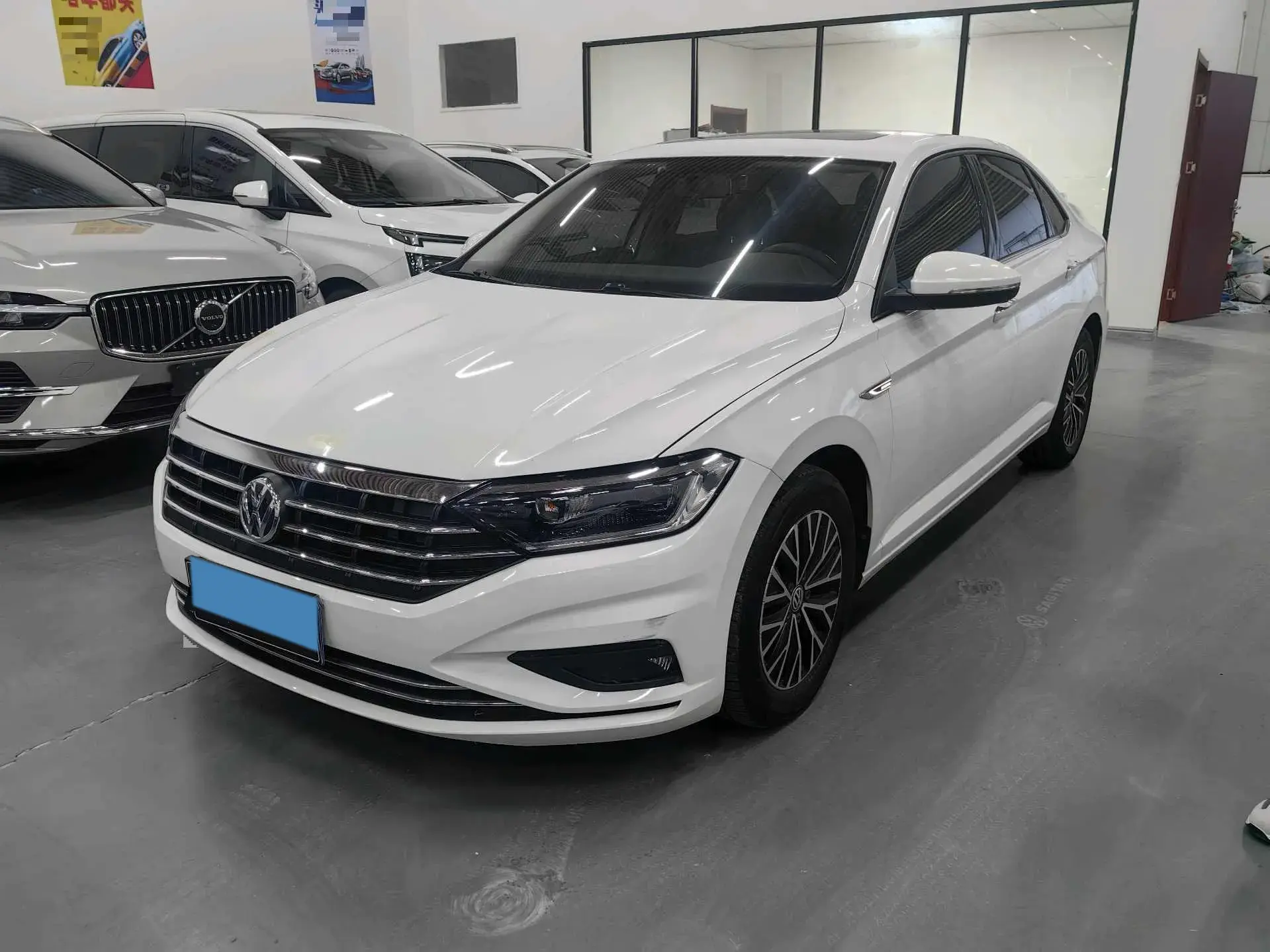 2021 VOLKSWAGEN SAGITAR view 1