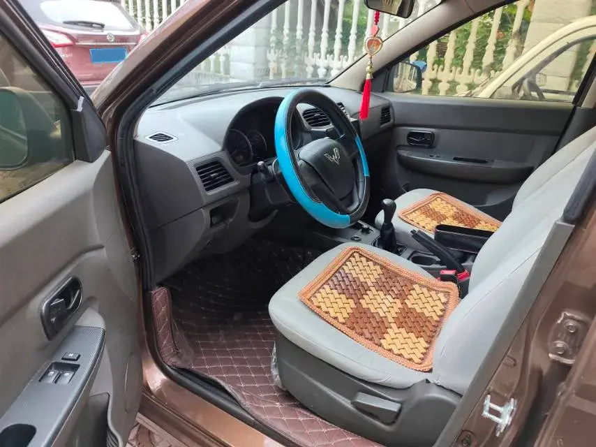 2018 WULING HONGGUANG thumbnail 4