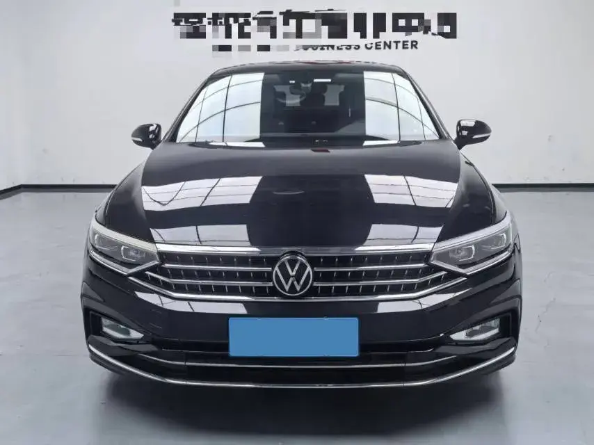 2023 VOLKSWAGEN MAGOTAN thumbnail 2