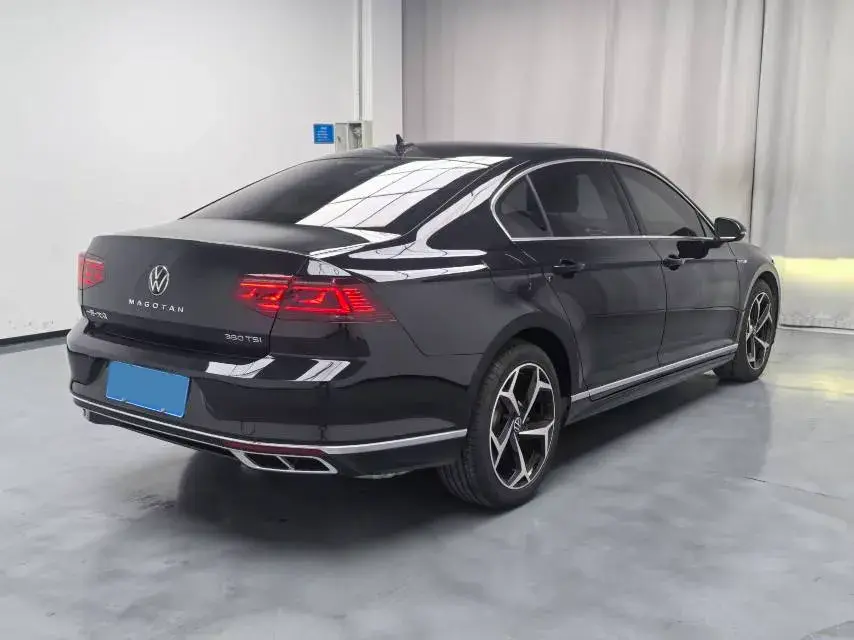 2023 VOLKSWAGEN MAGOTAN thumbnail 4