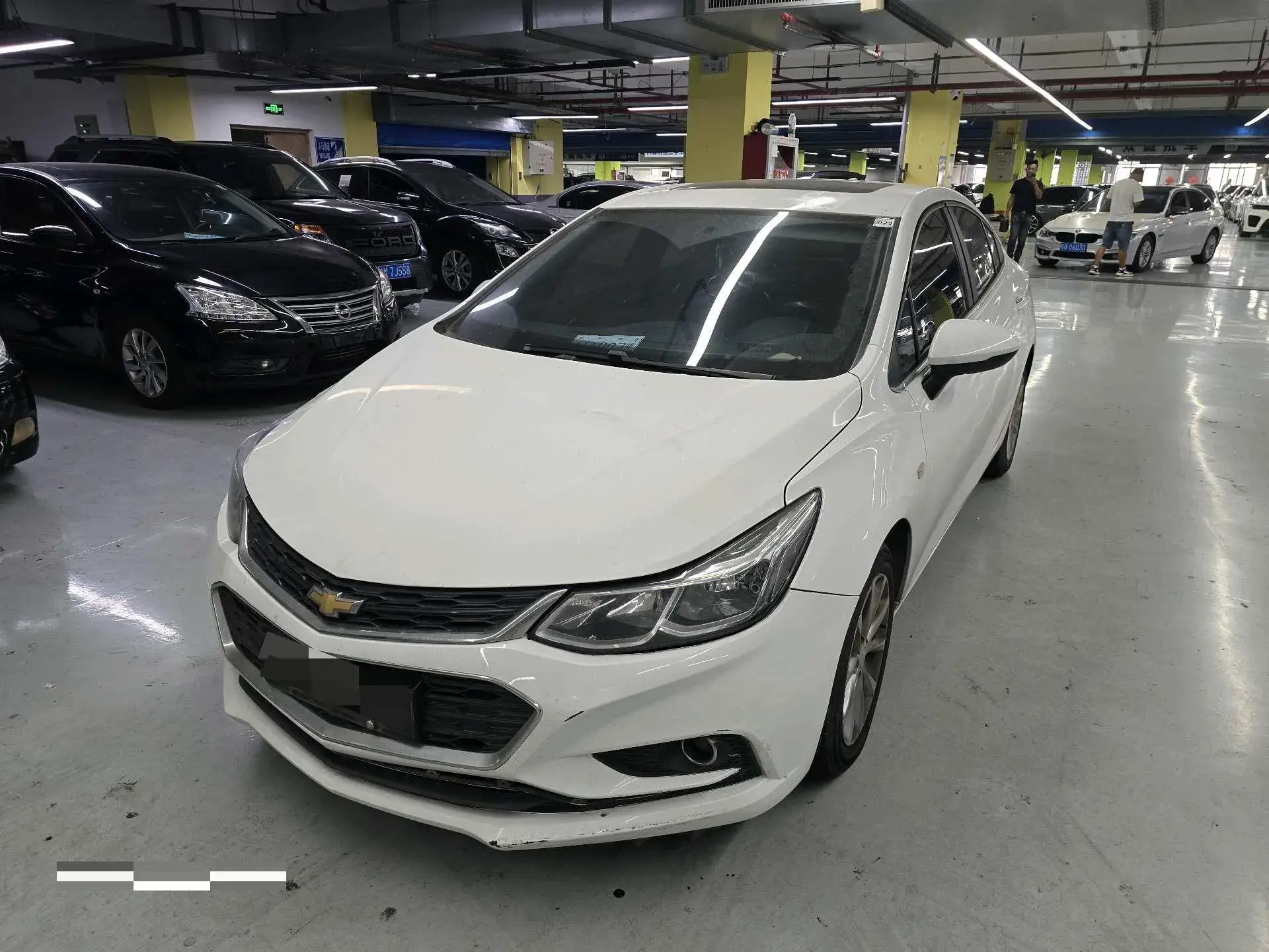 2018 CHEVROLET CRUZE view 1