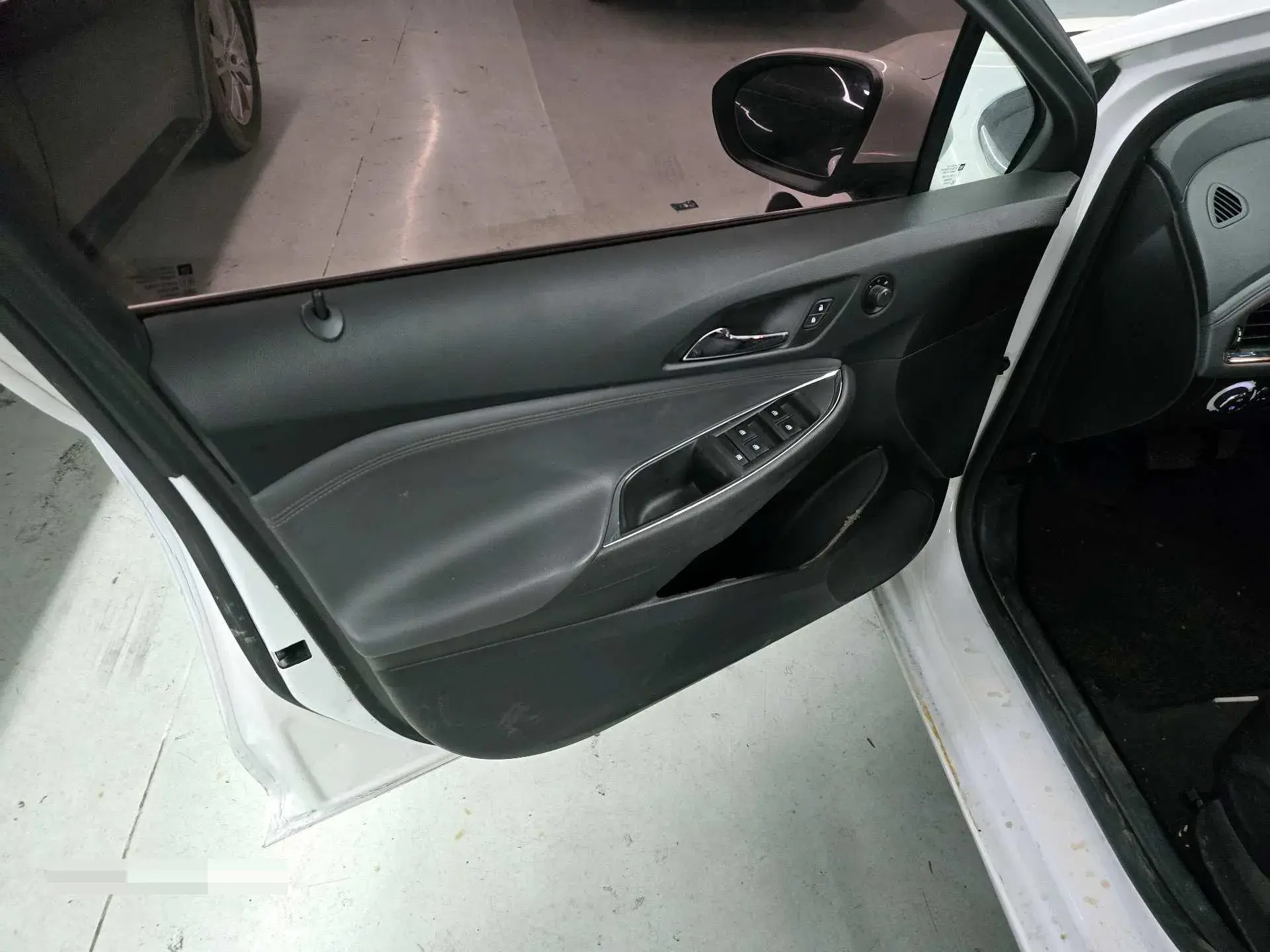 2018 CHEVROLET CRUZE thumbnail 4