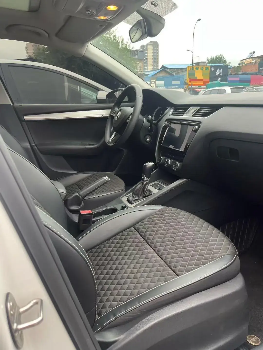 2019 SKODA OCTAVIA thumbnail 3