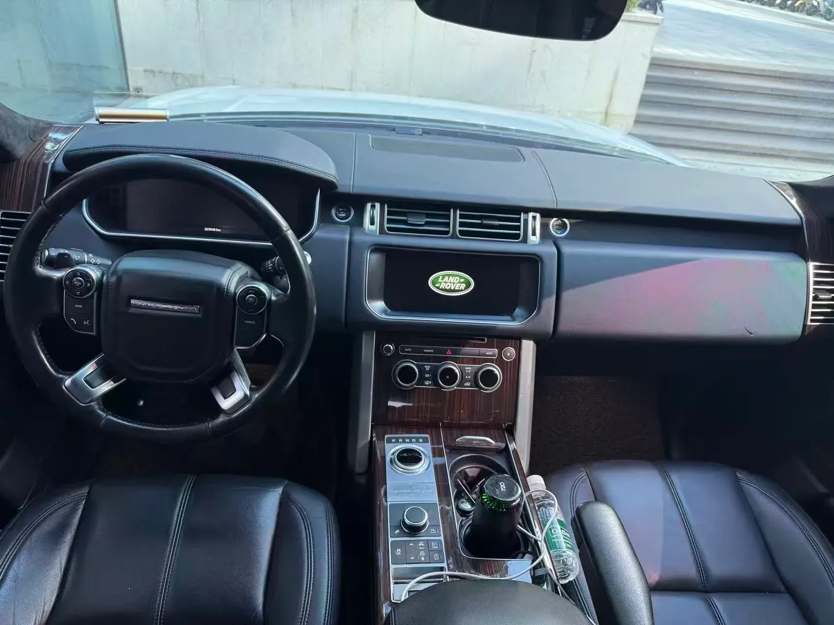 2017 LAND ROVER thumbnail 2