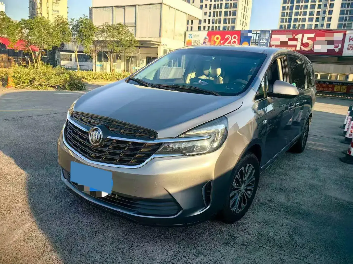 2021 BUICK GL8 view 1