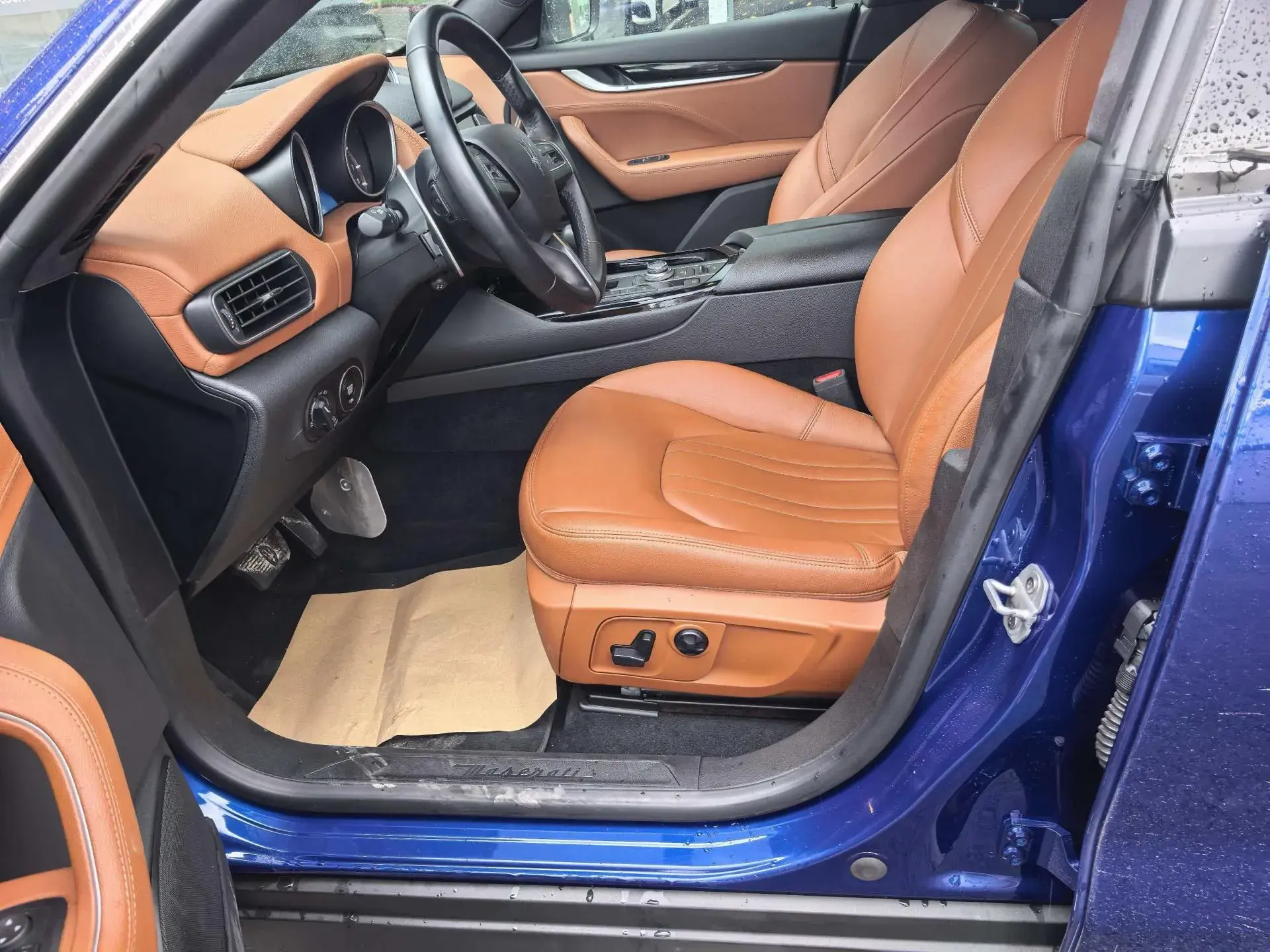 2018 MASERATI LEVANTE thumbnail 3