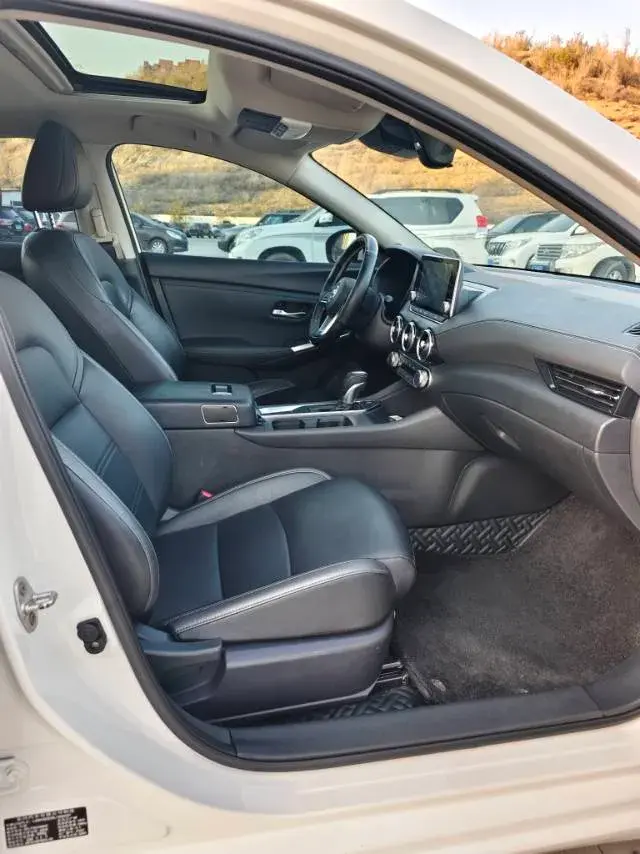 2020 NISSAN SYLPHY thumbnail 4