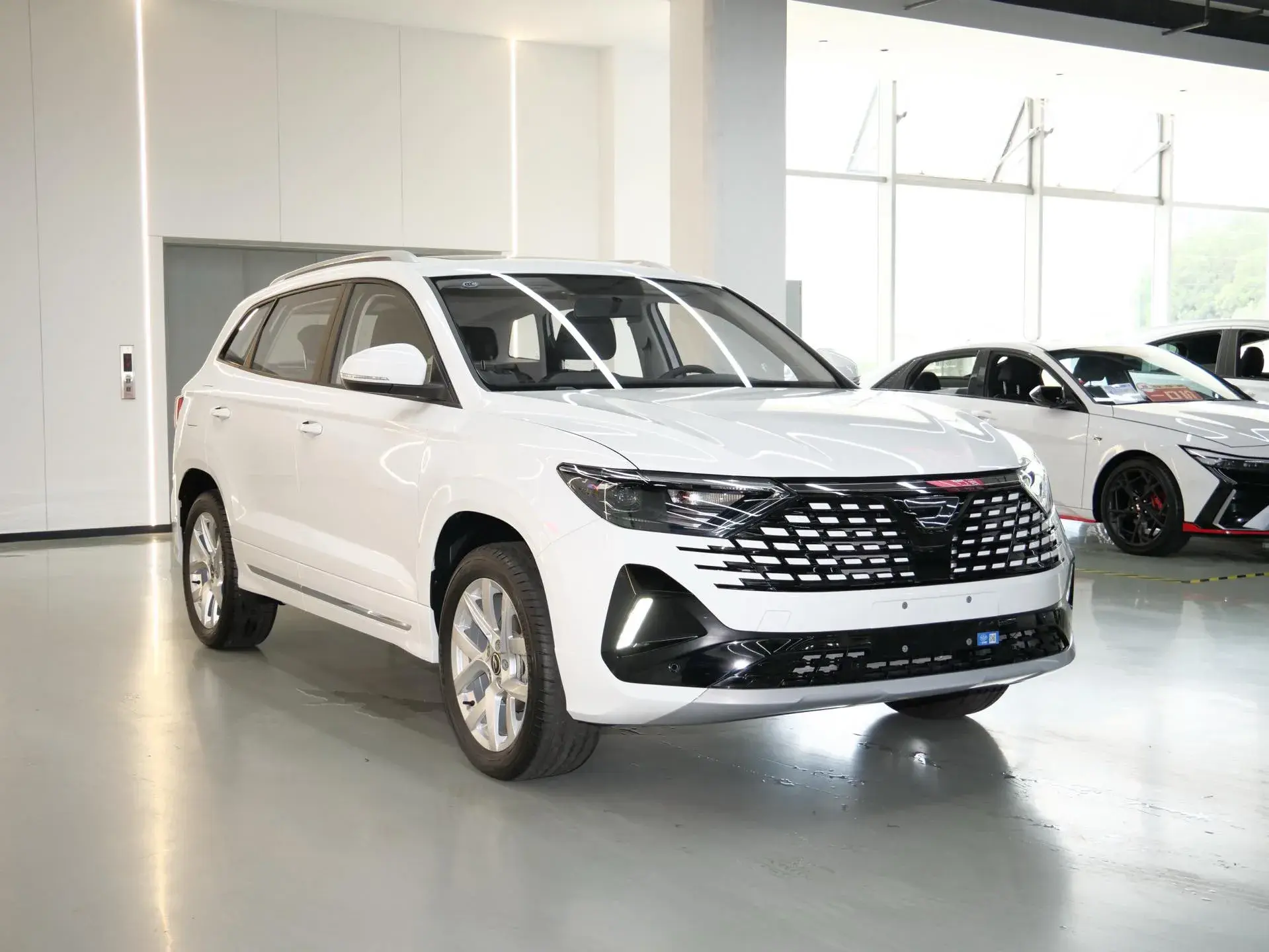 2024 JETTA VS7 thumbnail 2