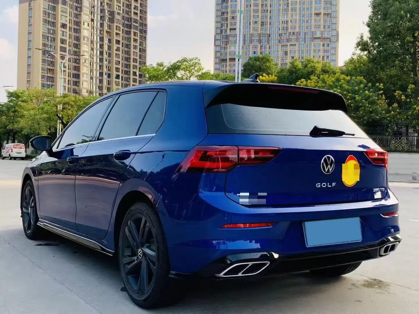 2021 VOLKSWAGEN GOLF thumbnail 4