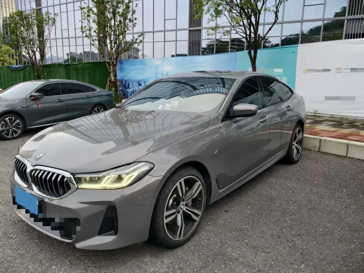 2021 BMW 6 view 1