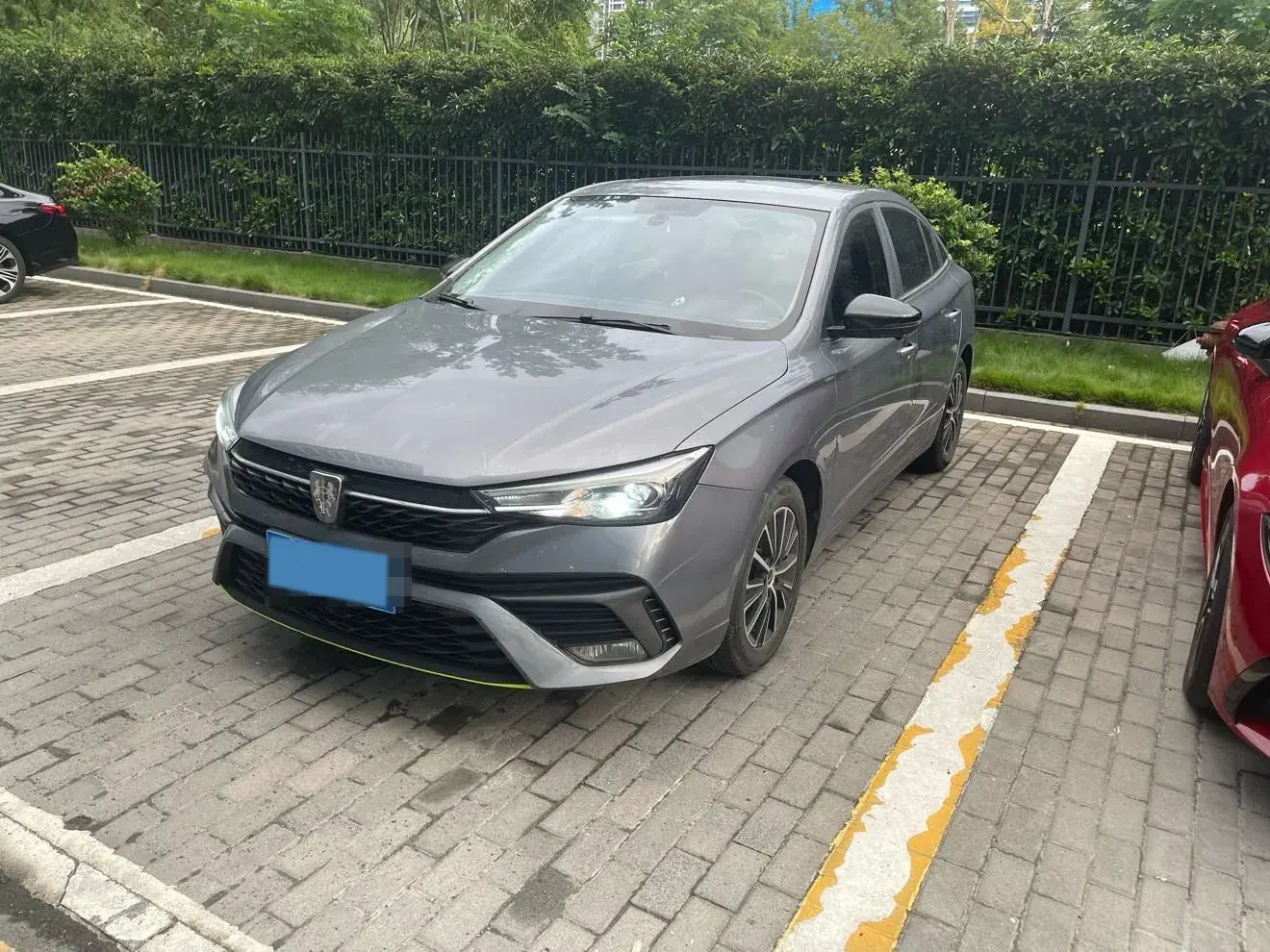 2021 ROEWE I5 view 1