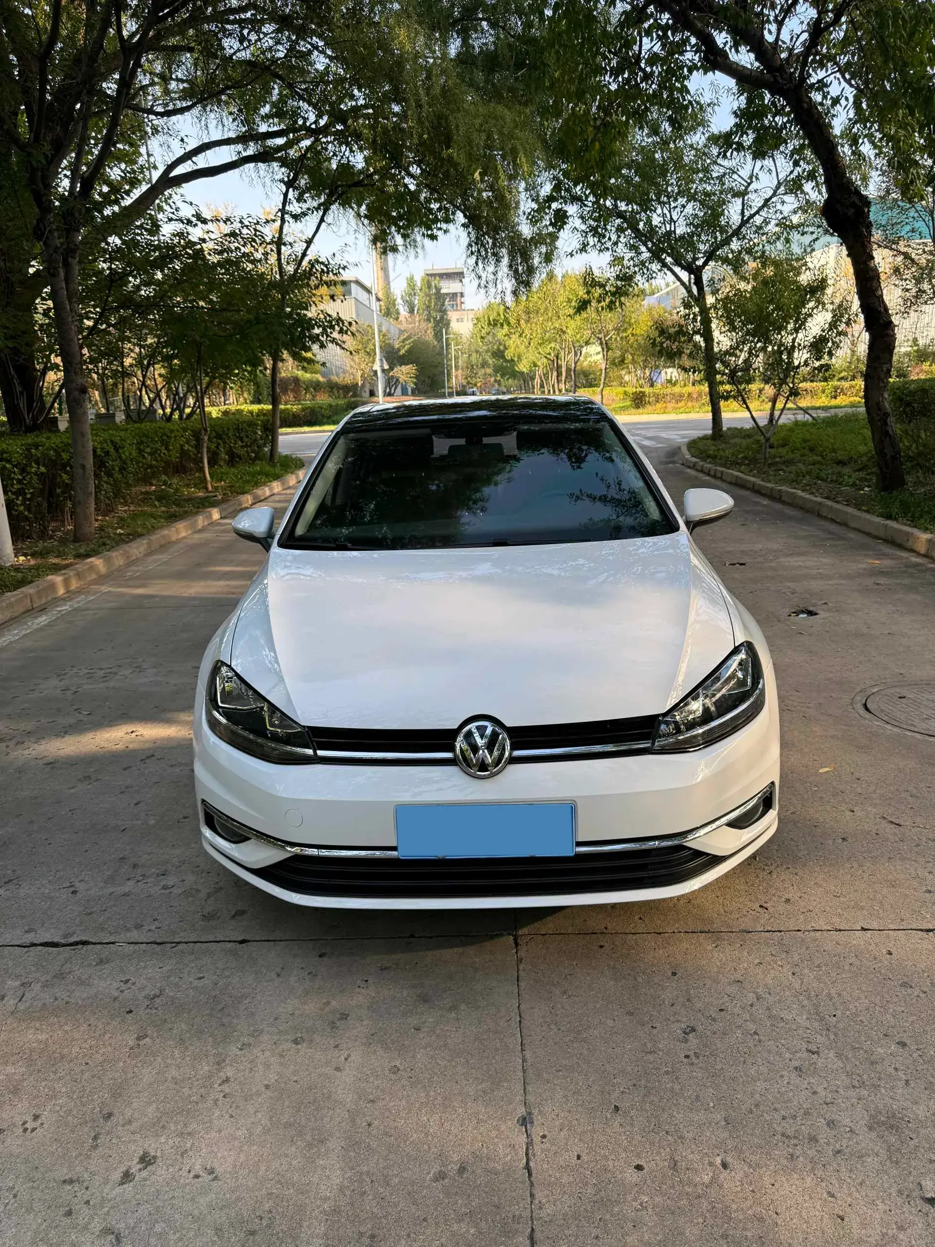 2019 VOLKSWAGEN GOLF thumbnail 2