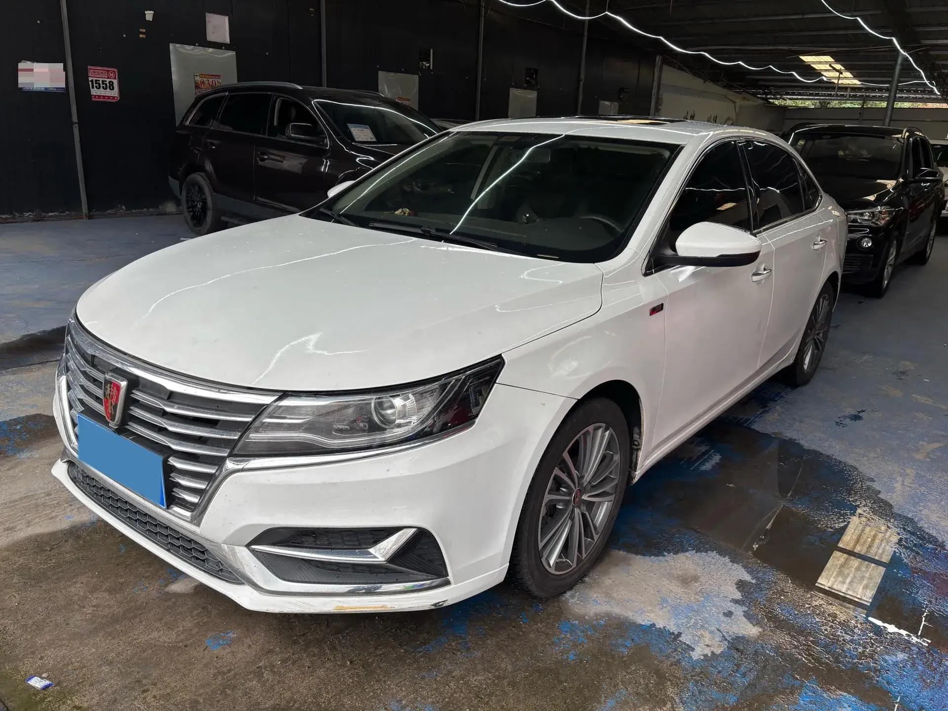 2019 ROEWE I6 view 1