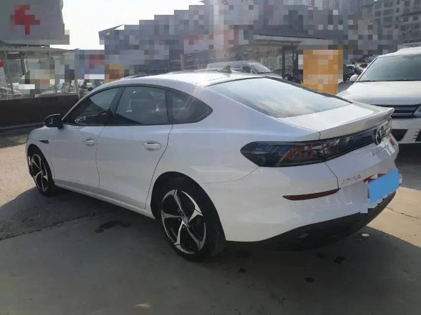 2022 VOLKSWAGEN LAMANDO thumbnail 3