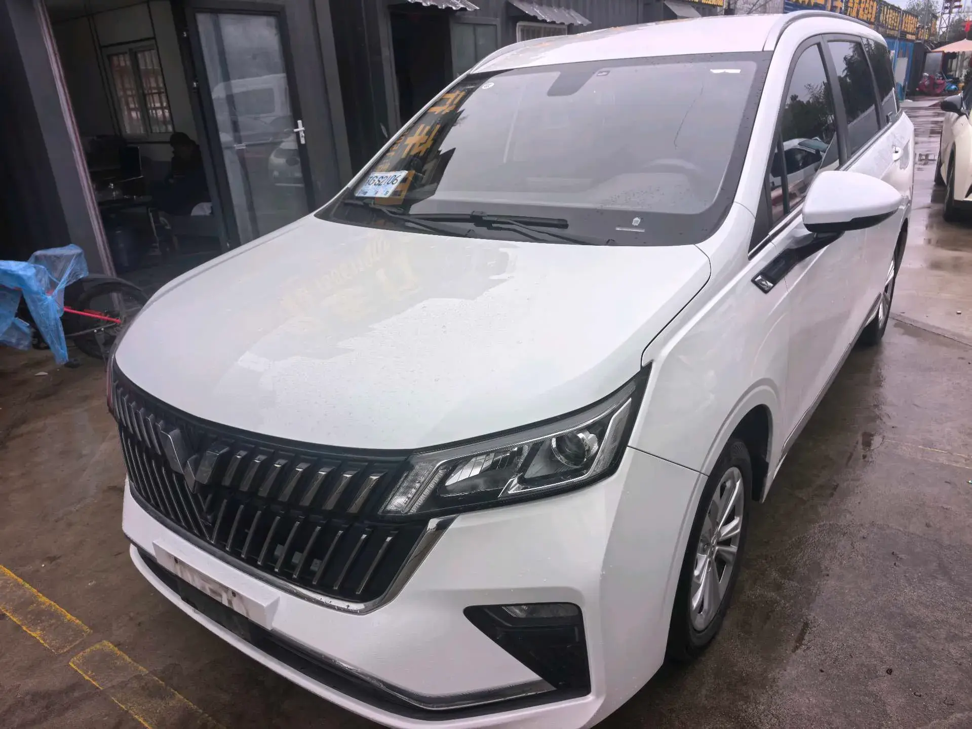 2022 WULING JIACHEN view 1