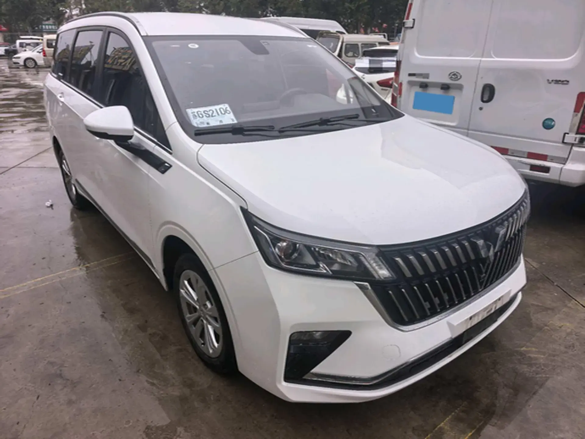 2022 WULING JIACHEN thumbnail 2