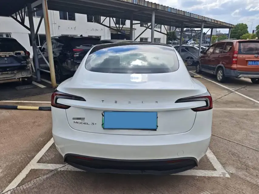 2023 TESLA MODEL thumbnail 3