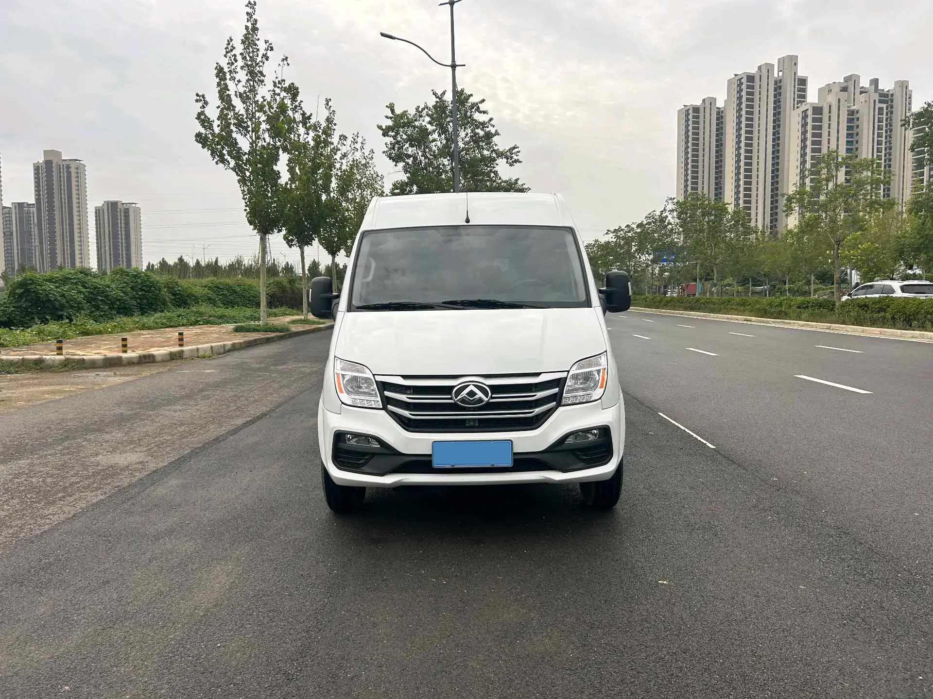 2024 MAXUS XINTU thumbnail 2