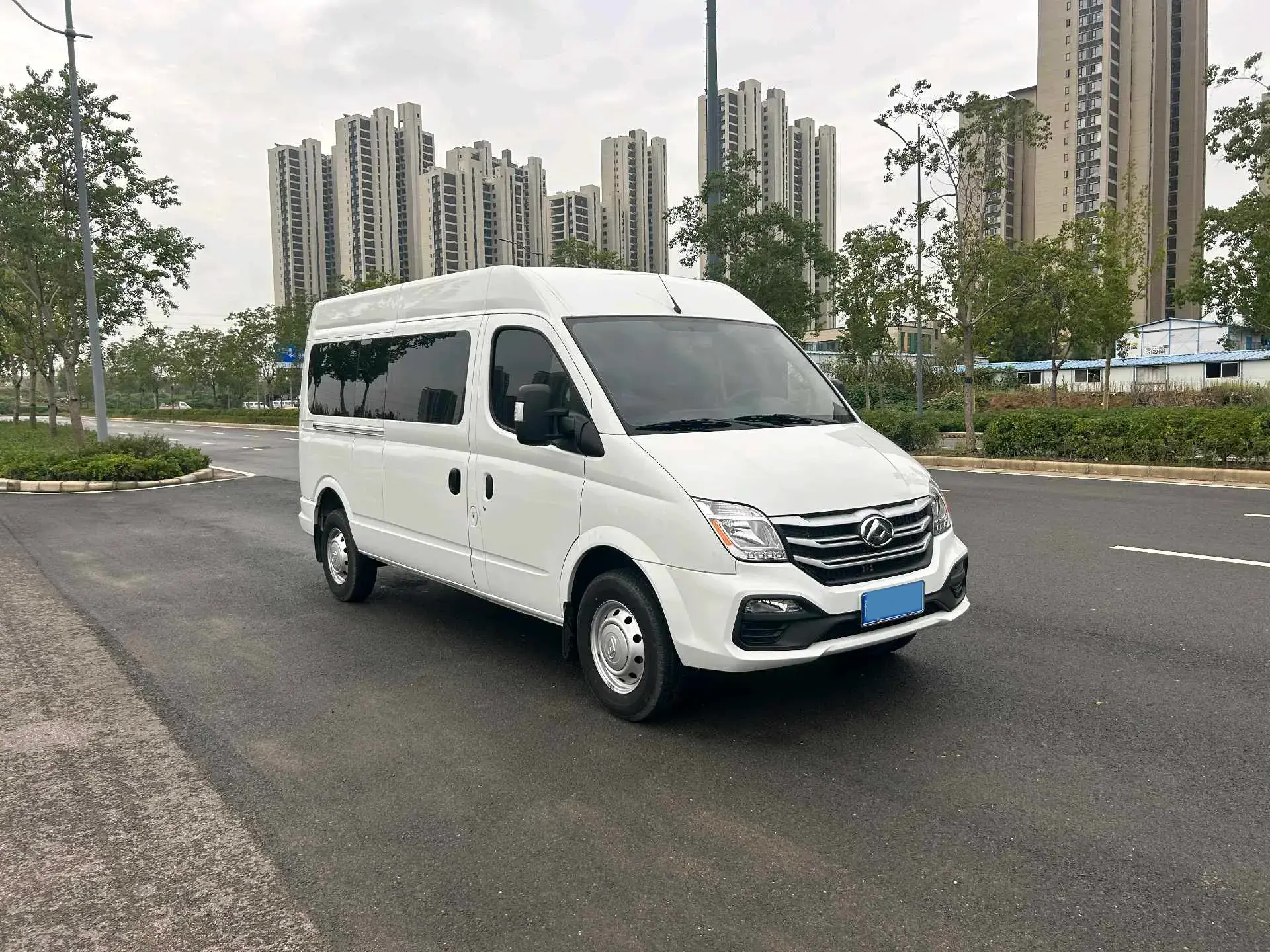 2024 MAXUS XINTU thumbnail 3