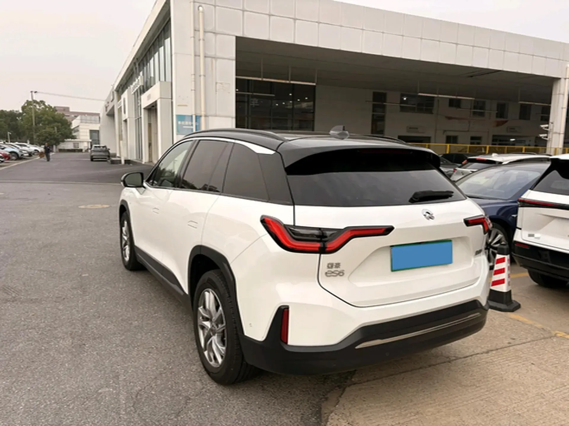 2022 NIO ES6 thumbnail 4