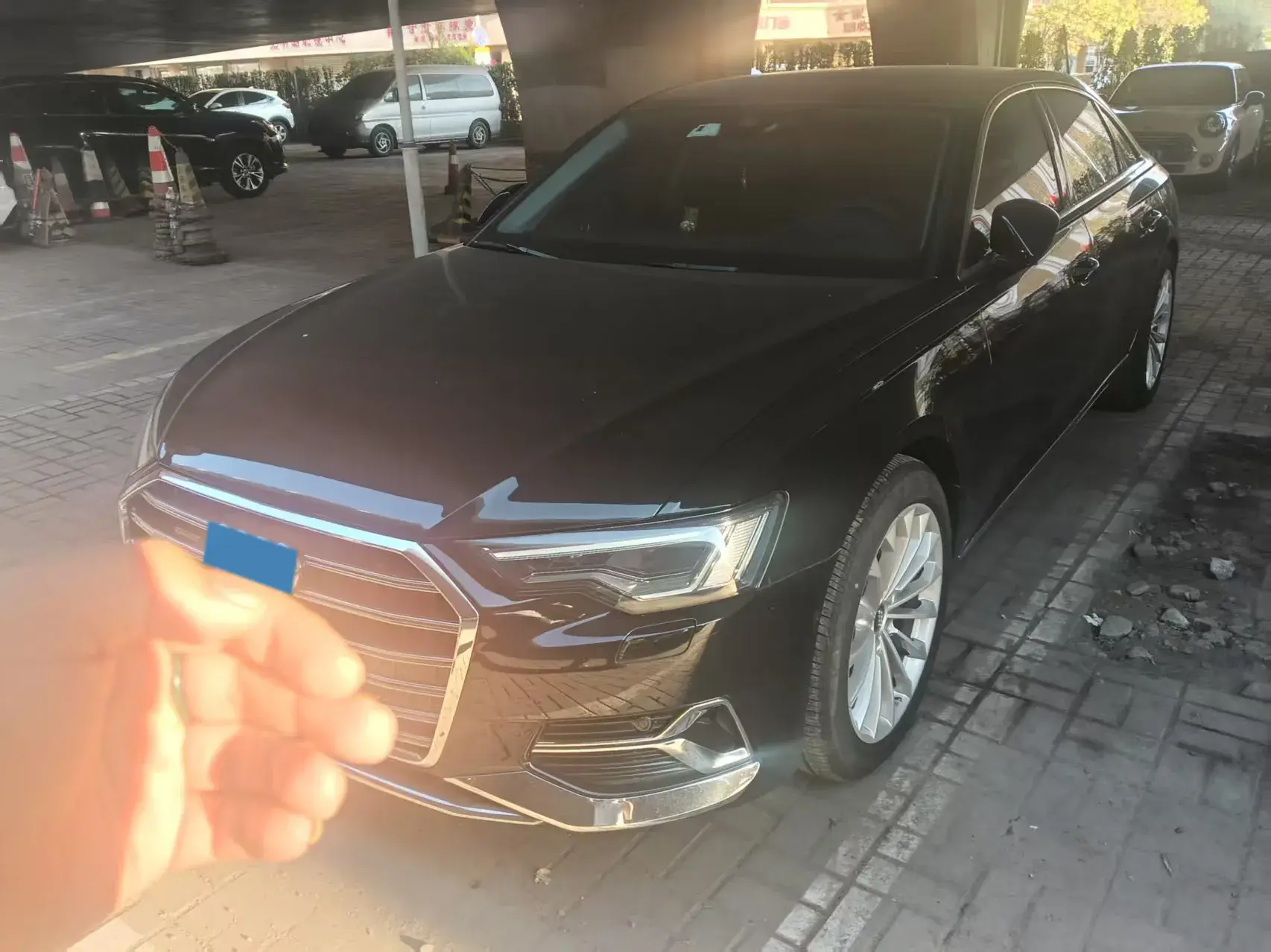 2023 AUDI A6L view 1