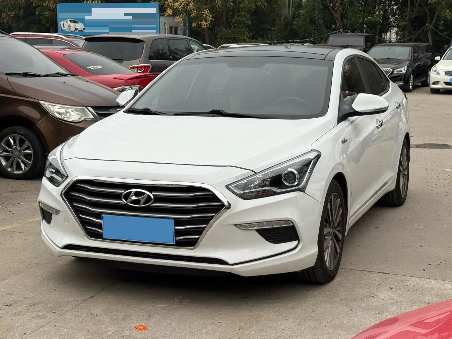 2019 HYUNDAI MISTRA view 1