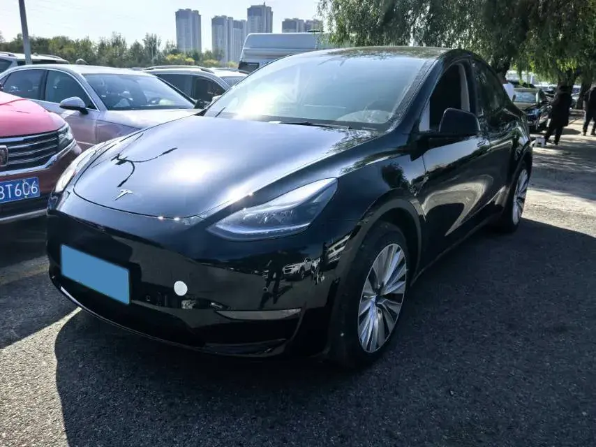 2022 TESLA MODEL view 1
