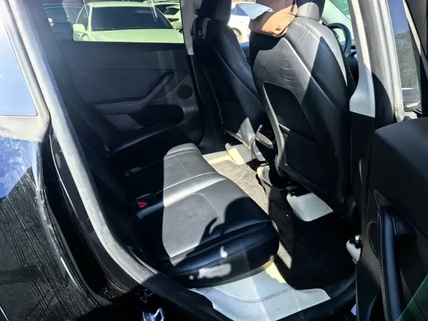 2022 TESLA MODEL thumbnail 4