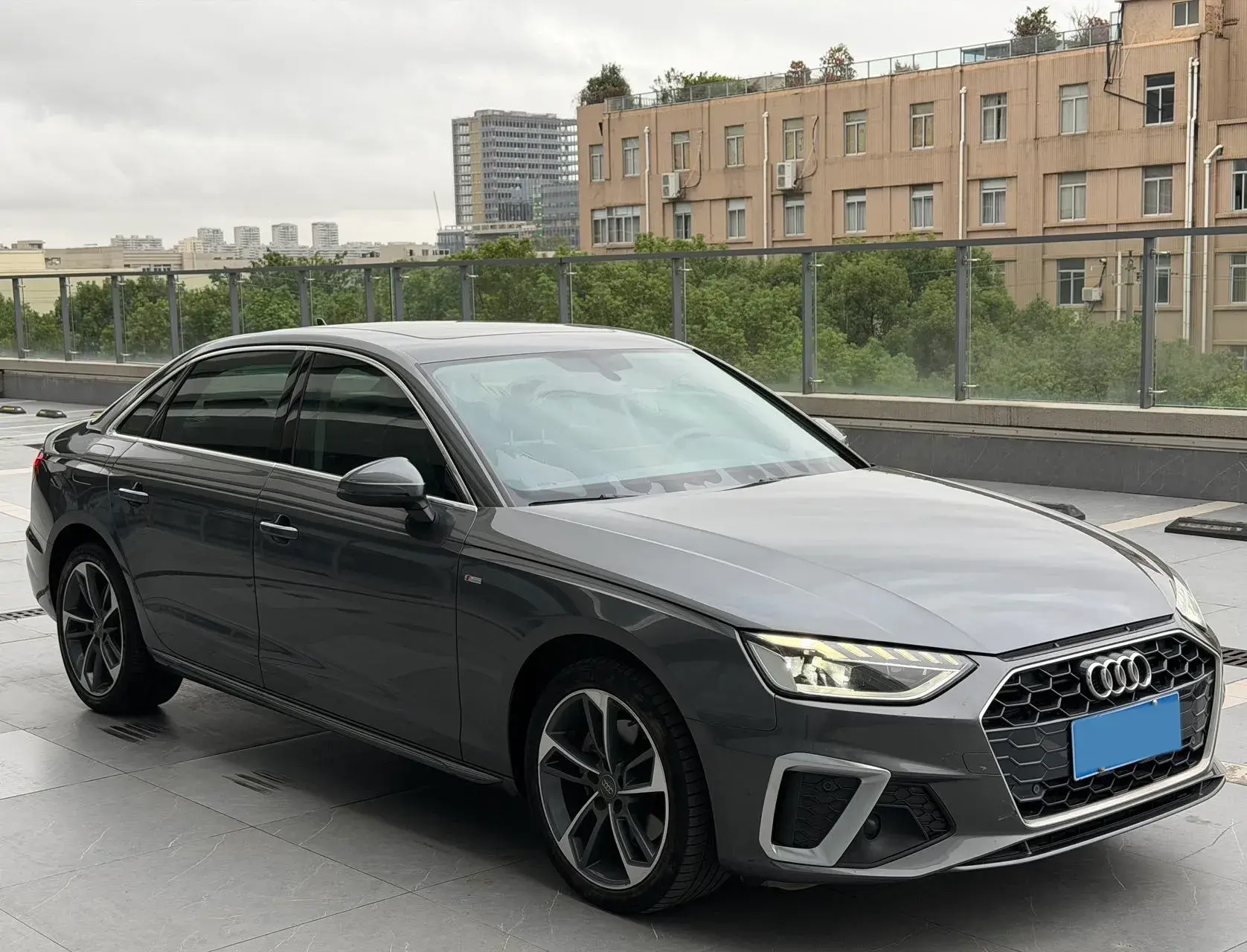 2020 AUDI A4L thumbnail 3