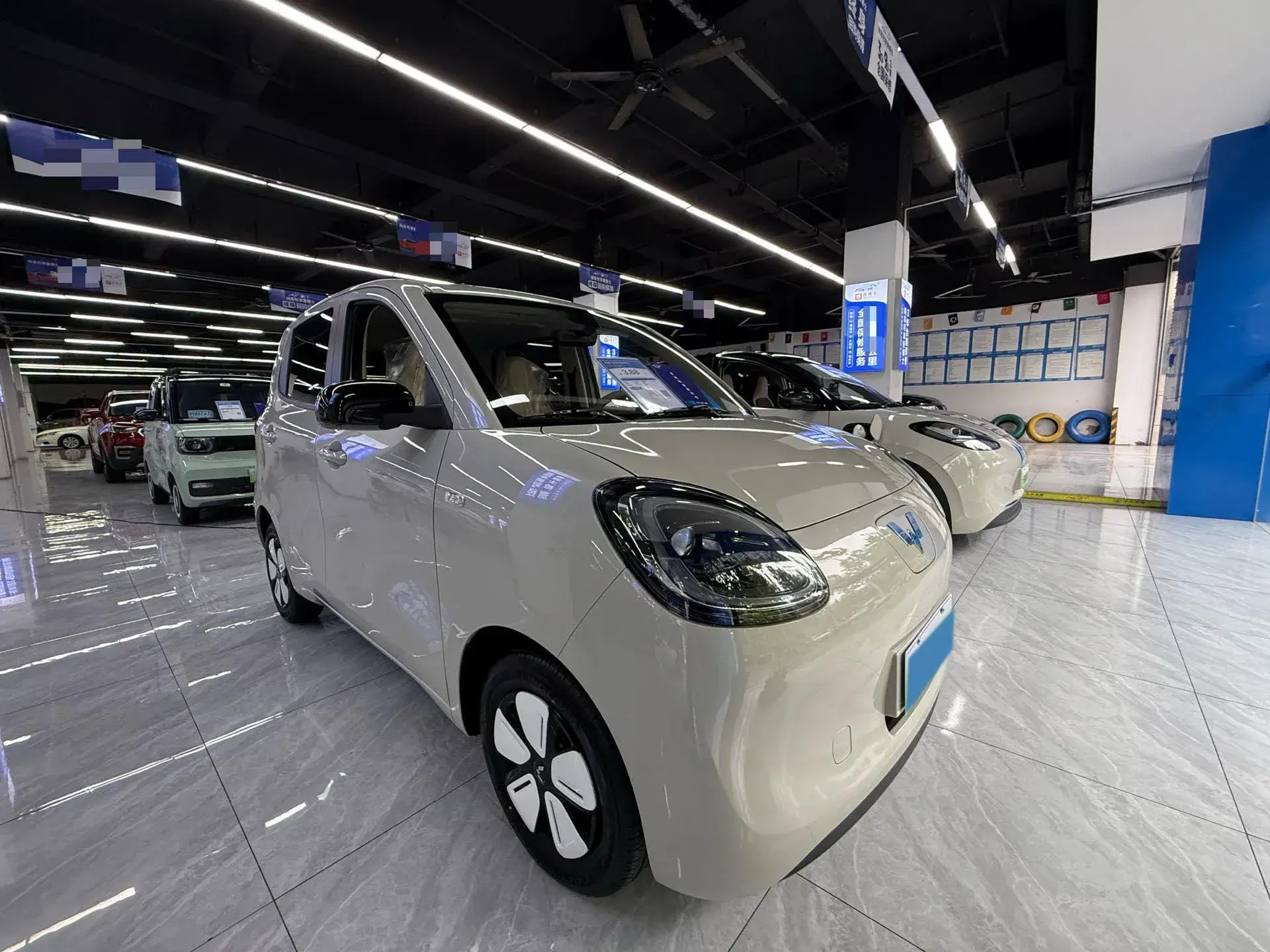 2025 WULING HONGGUANG thumbnail 3