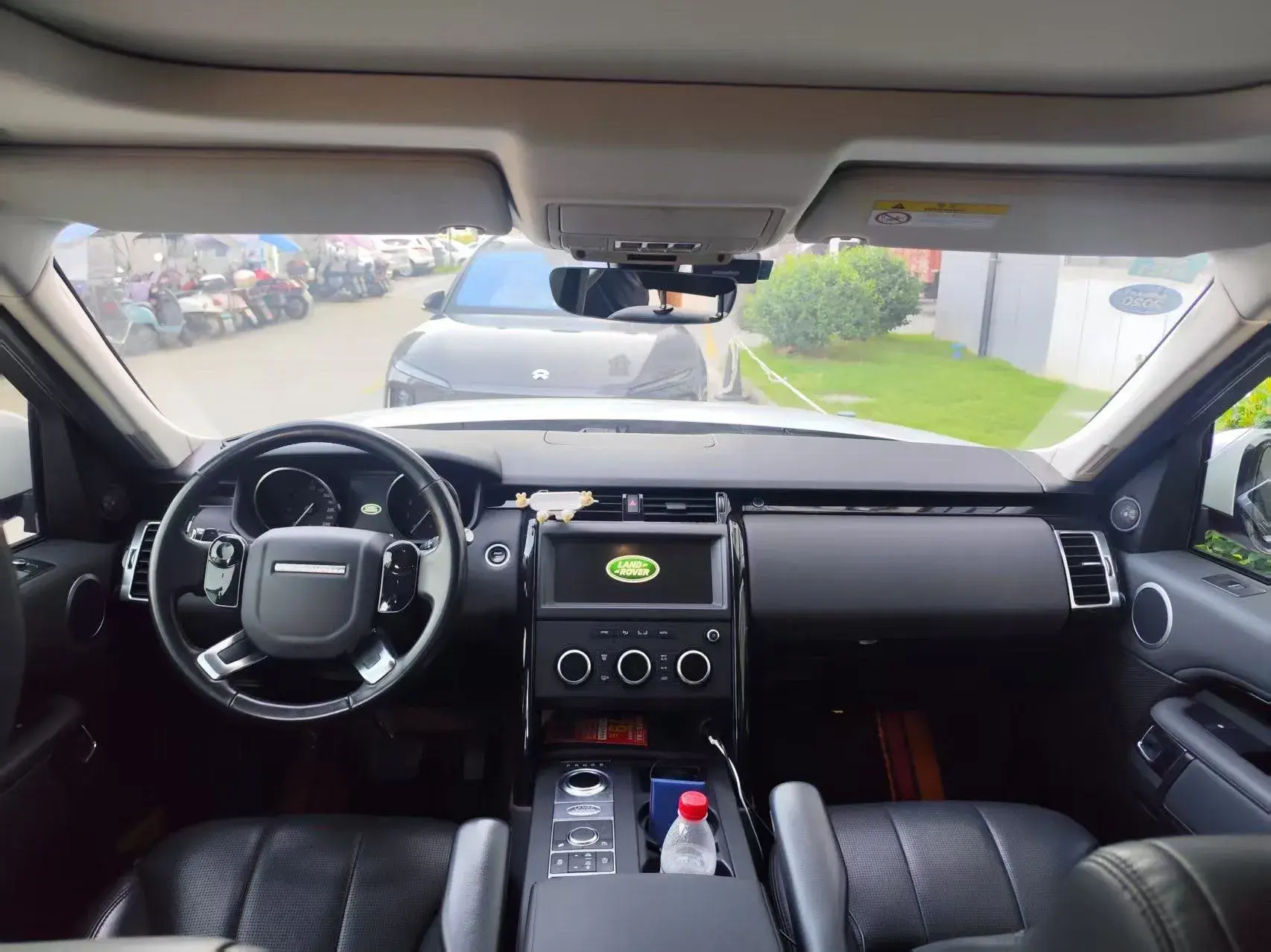 2019 LAND ROVER thumbnail 4