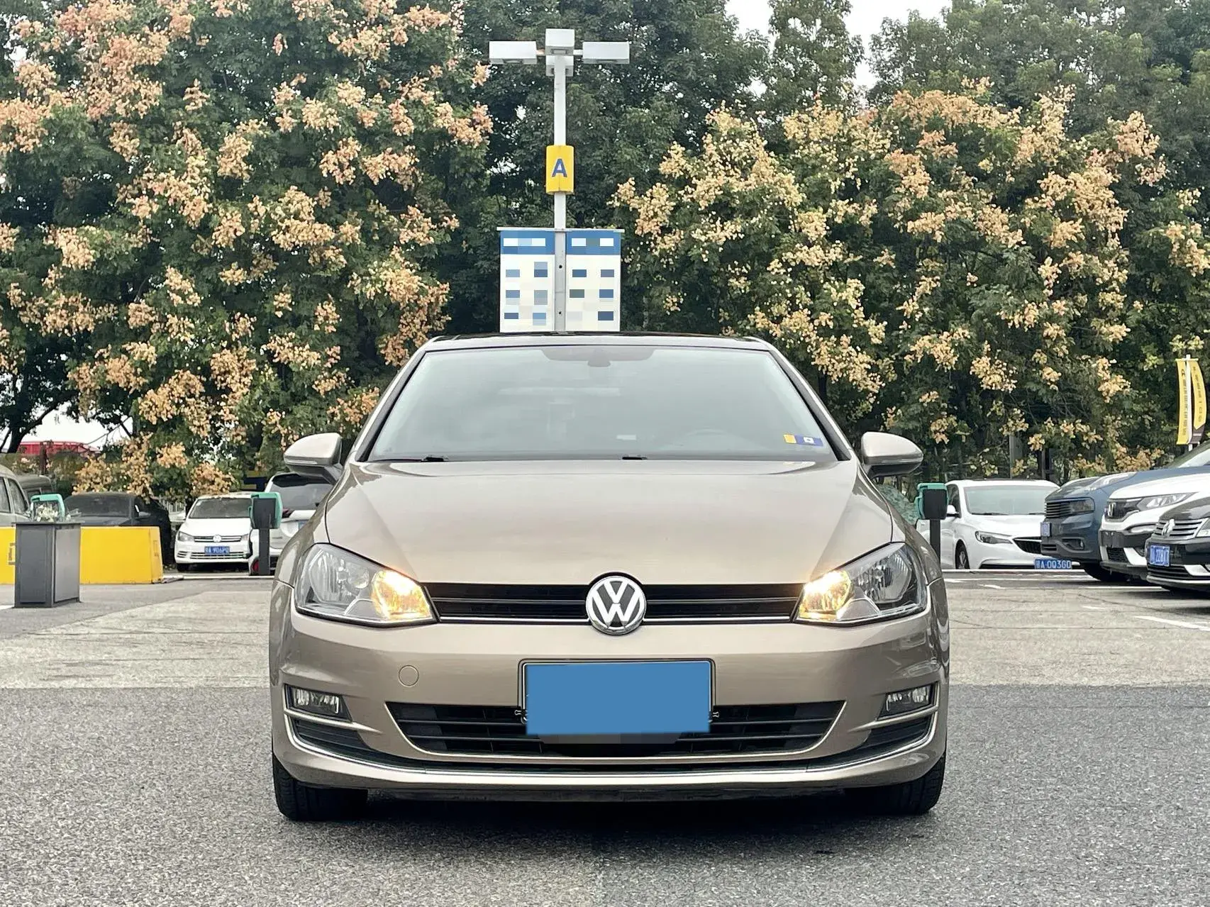 2016 VOLKSWAGEN GOLF thumbnail 2