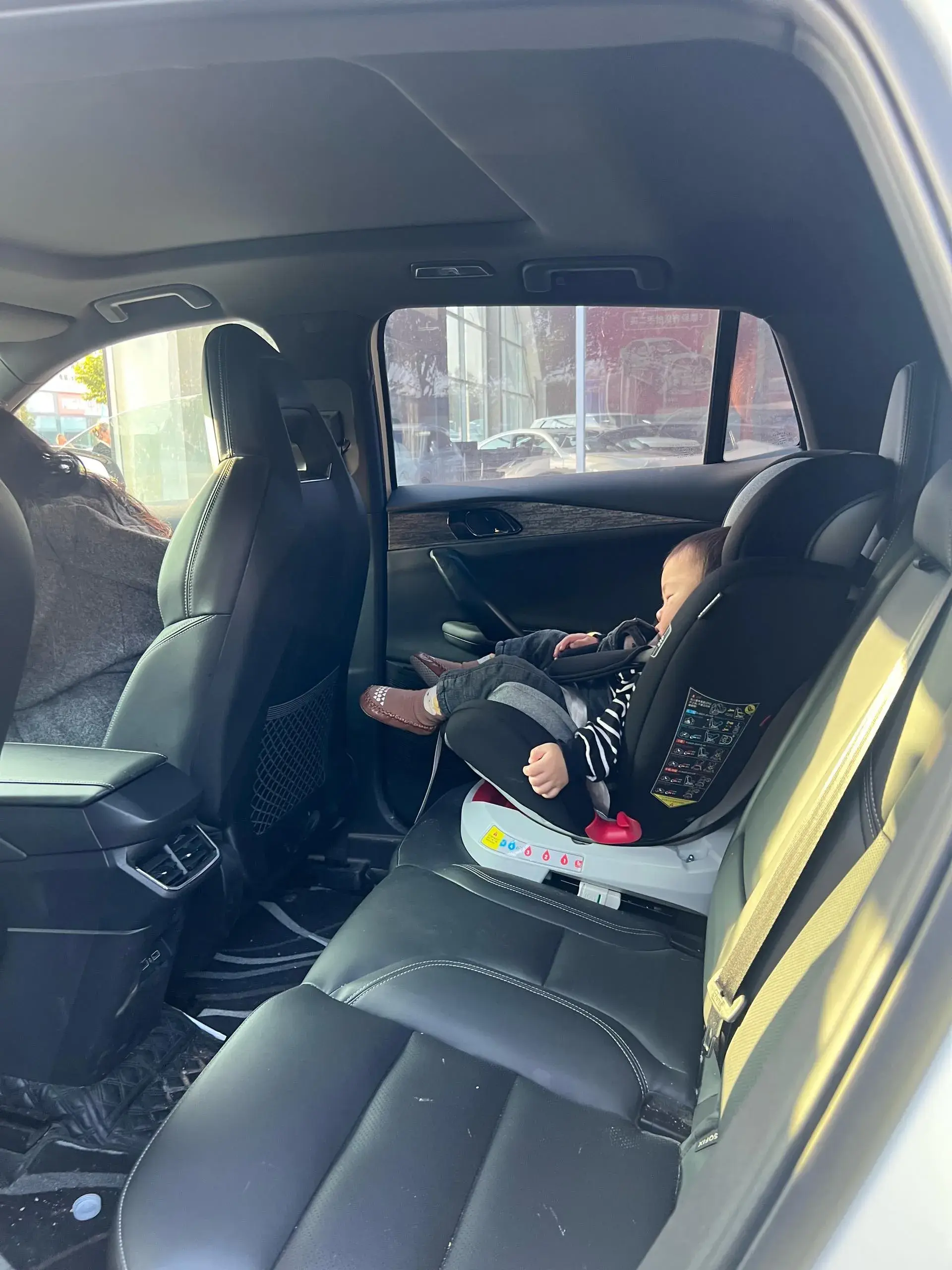 2020 LYNK&CO 06 thumbnail 4