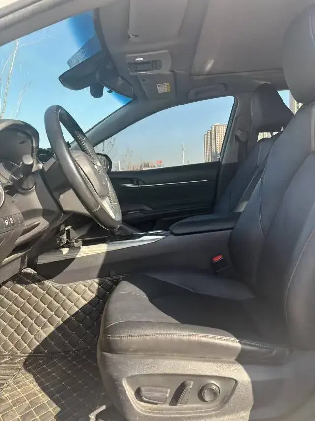 2019 TOYOTA CAMRY thumbnail 4