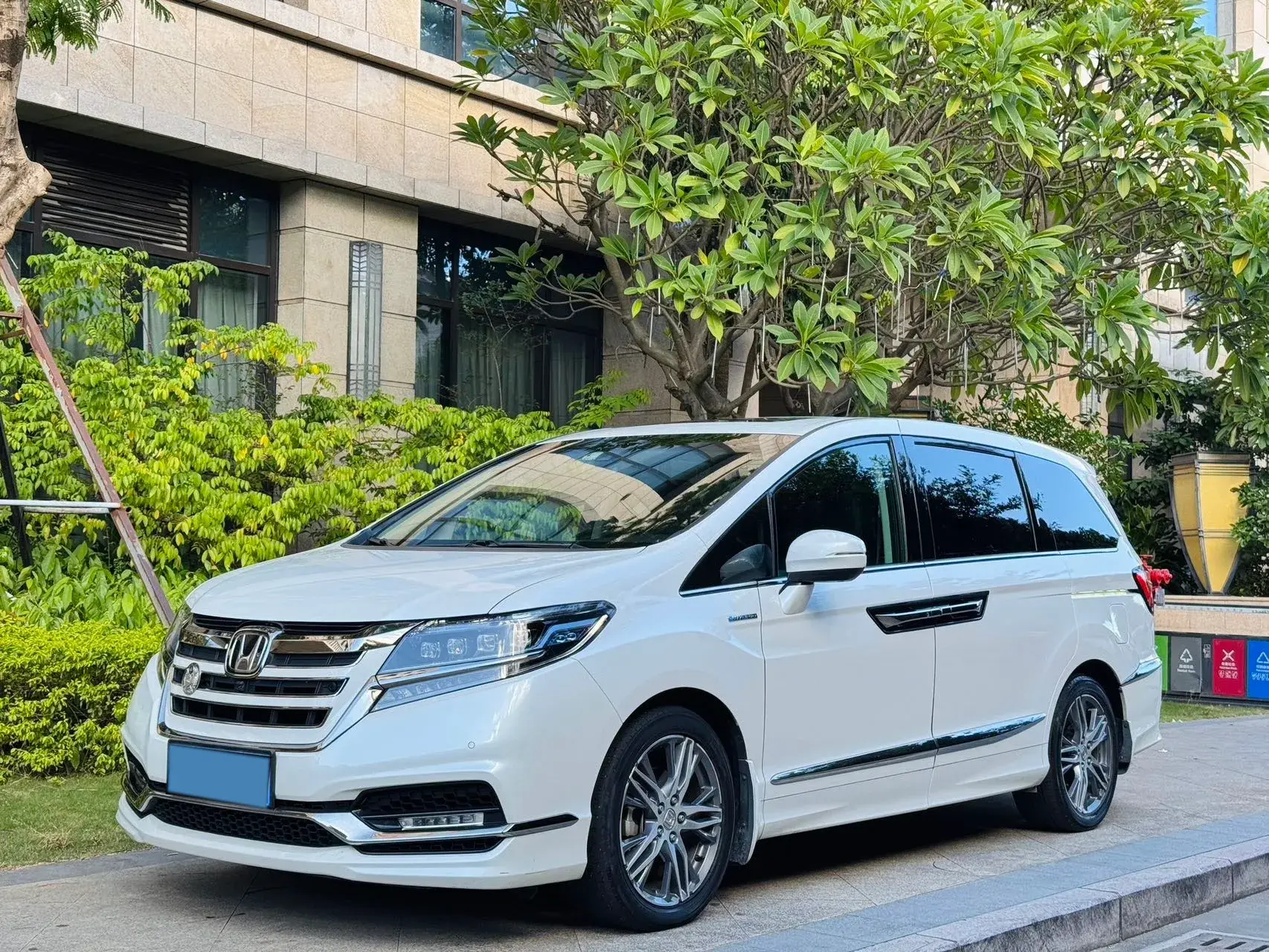 2019 HONDA ELYSIOIN view 1