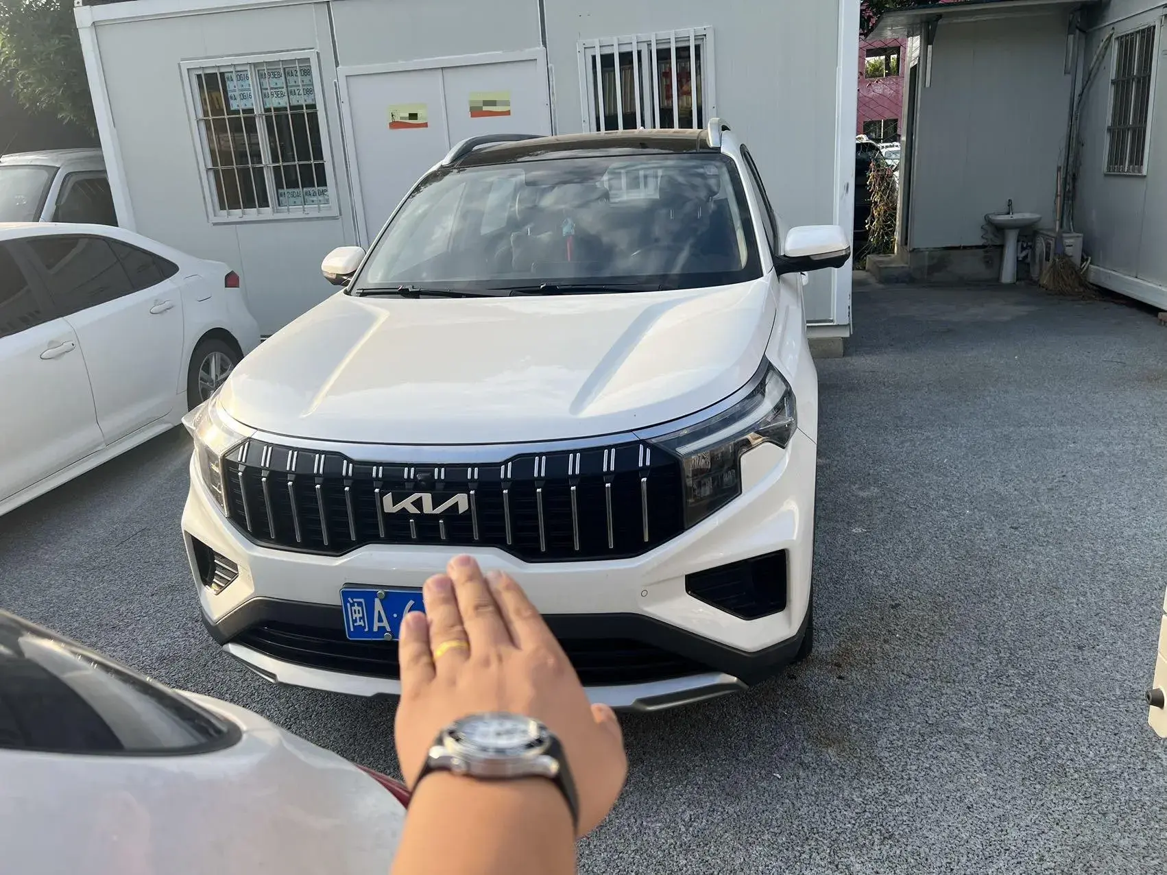 2021 KIA SPORTAGE thumbnail 3