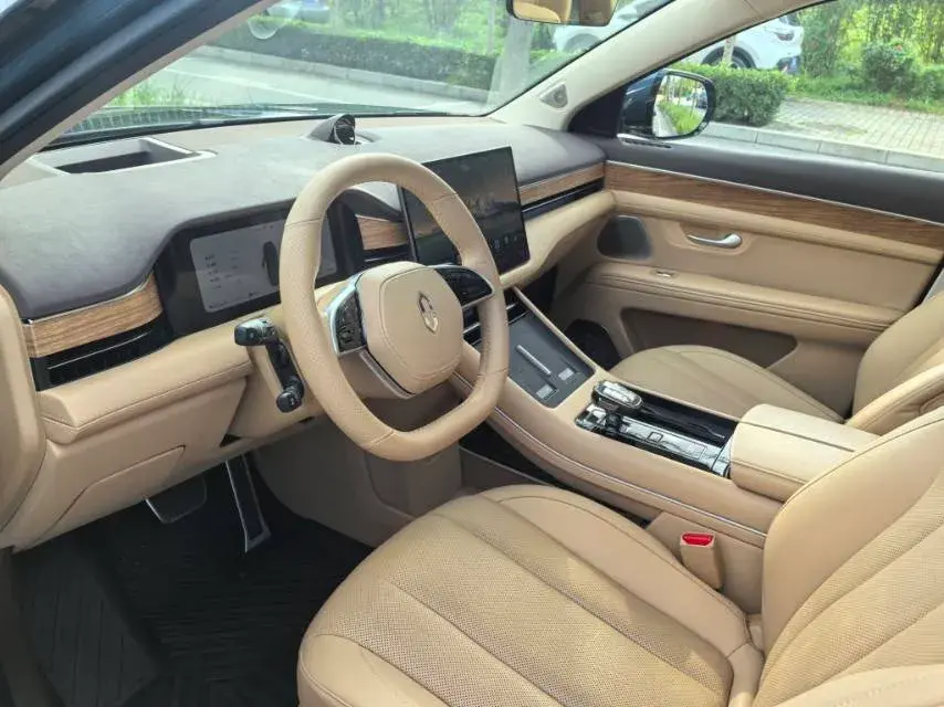 2024 AITO AITO thumbnail 4