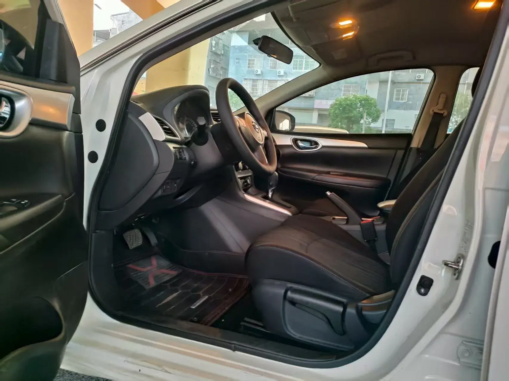 2019 NISSAN SYLPHY thumbnail 4