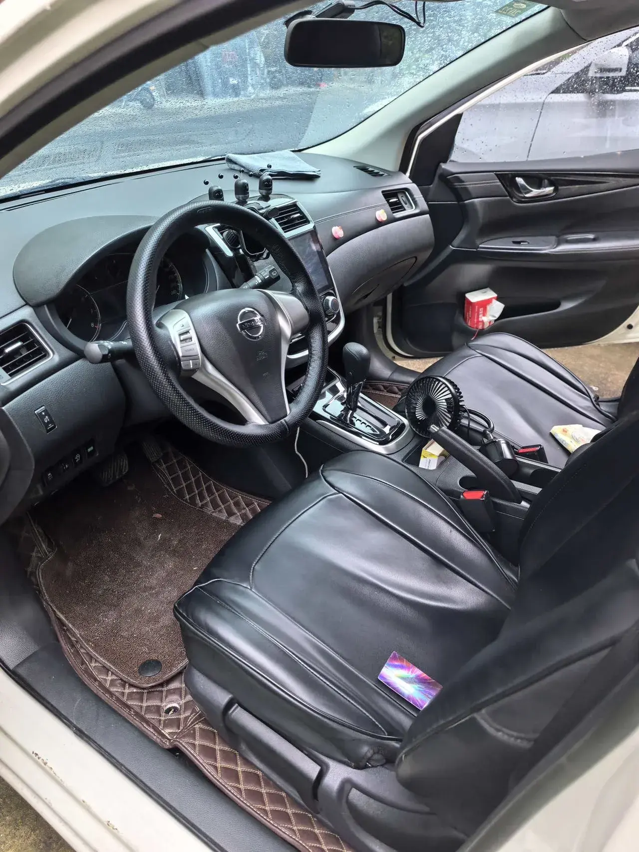 2020 NISSAN TIIDA thumbnail 2