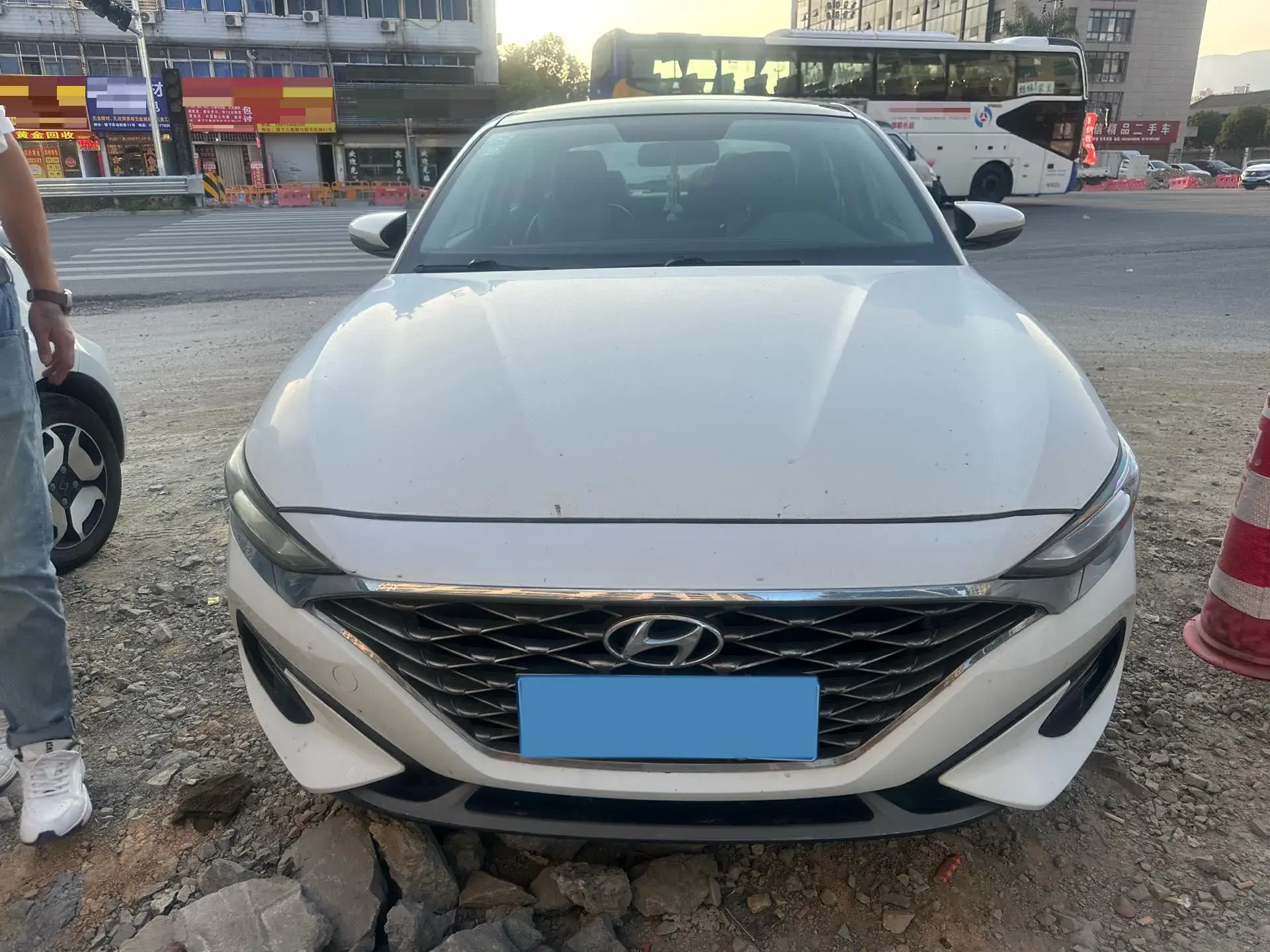 2019 HYUNDAI LA thumbnail 2