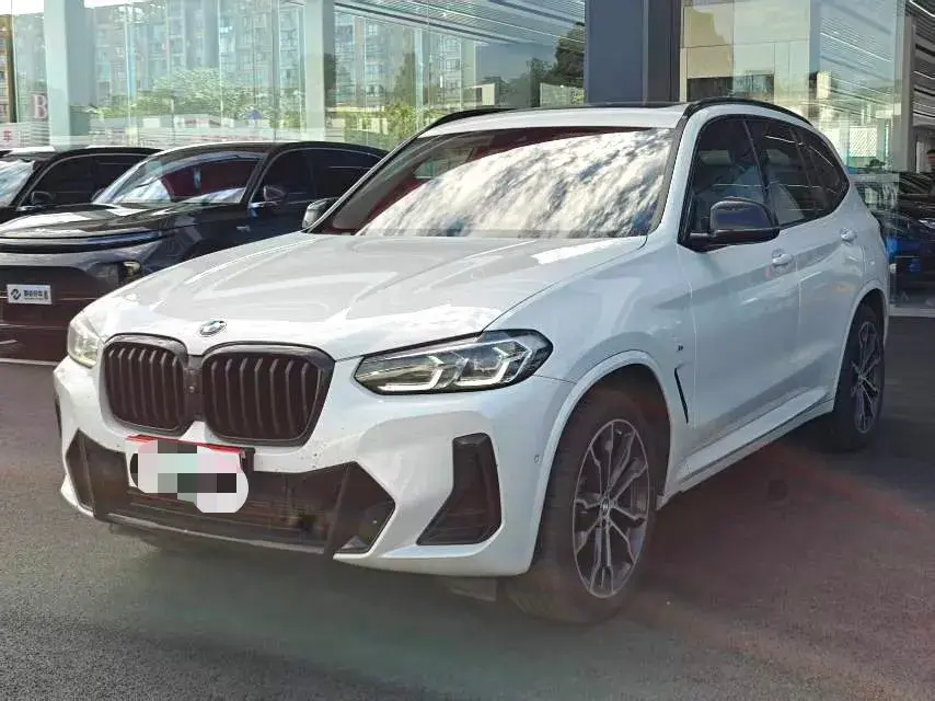 2023 BMW X3 view 1
