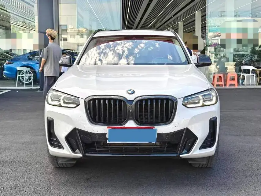 2023 BMW X3 thumbnail 2