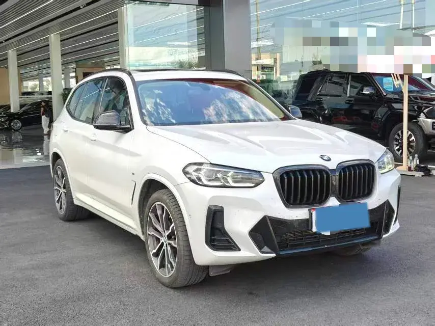 2023 BMW X3 thumbnail 3