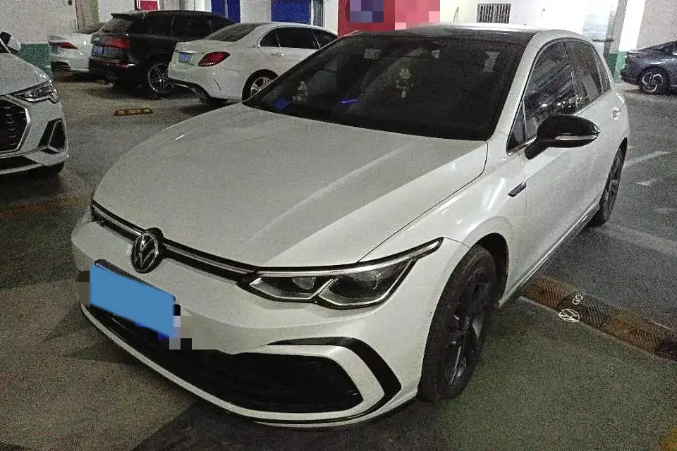 2023 VOLKSWAGEN GOLF view 1