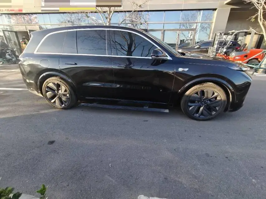 2024 LI L8 thumbnail 4