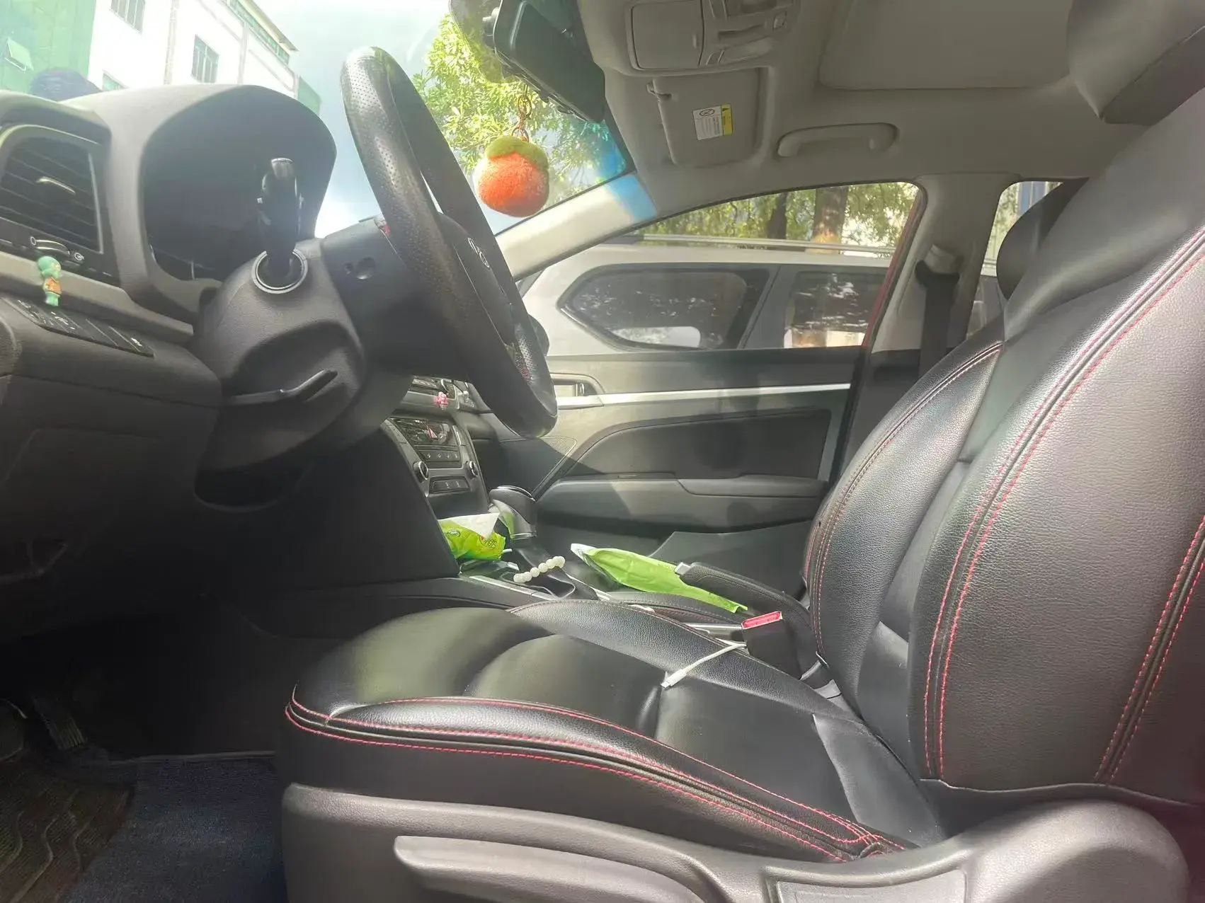 2016 HYUNDAI ELANTRA thumbnail 2