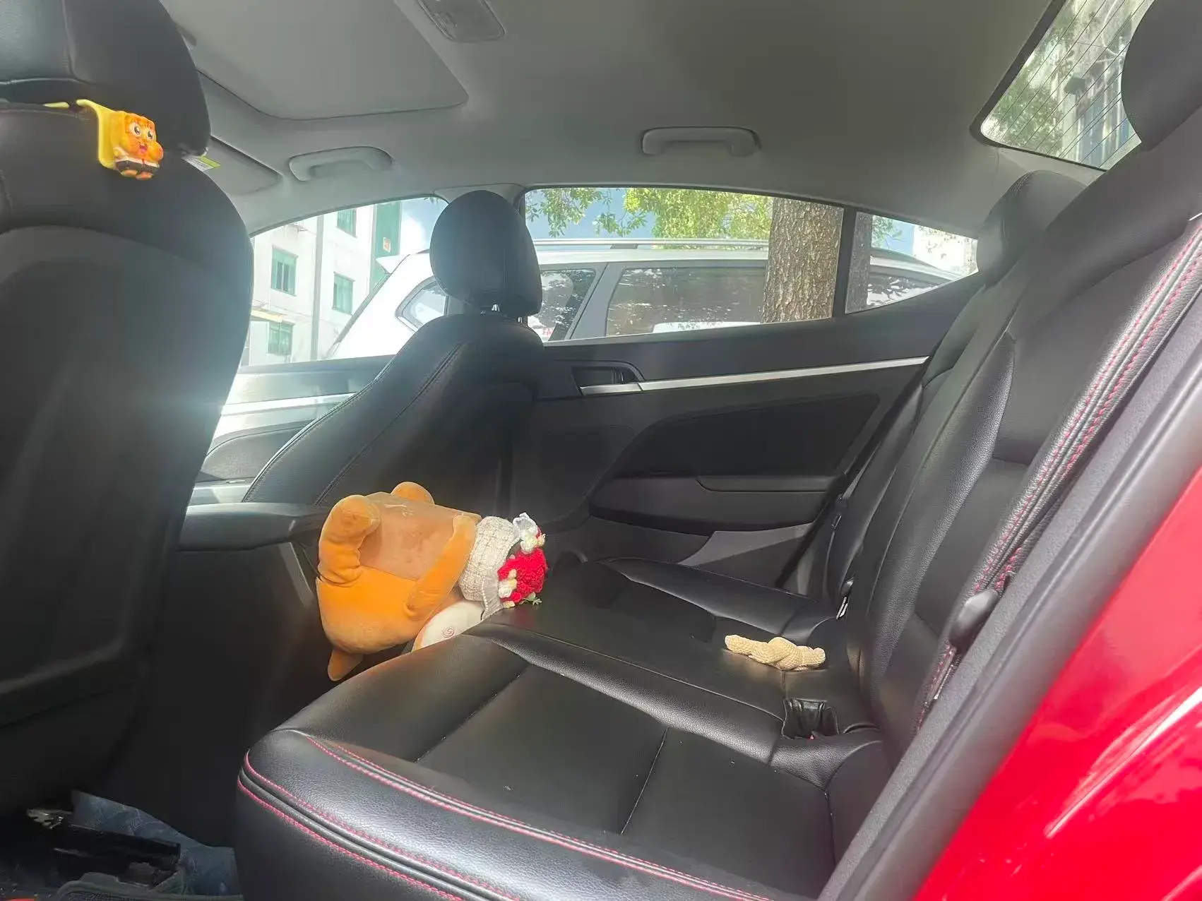 2016 HYUNDAI ELANTRA thumbnail 3