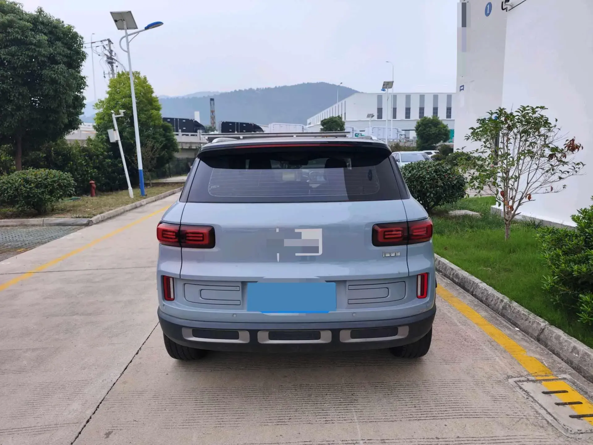2020 GEELY ICON thumbnail 3