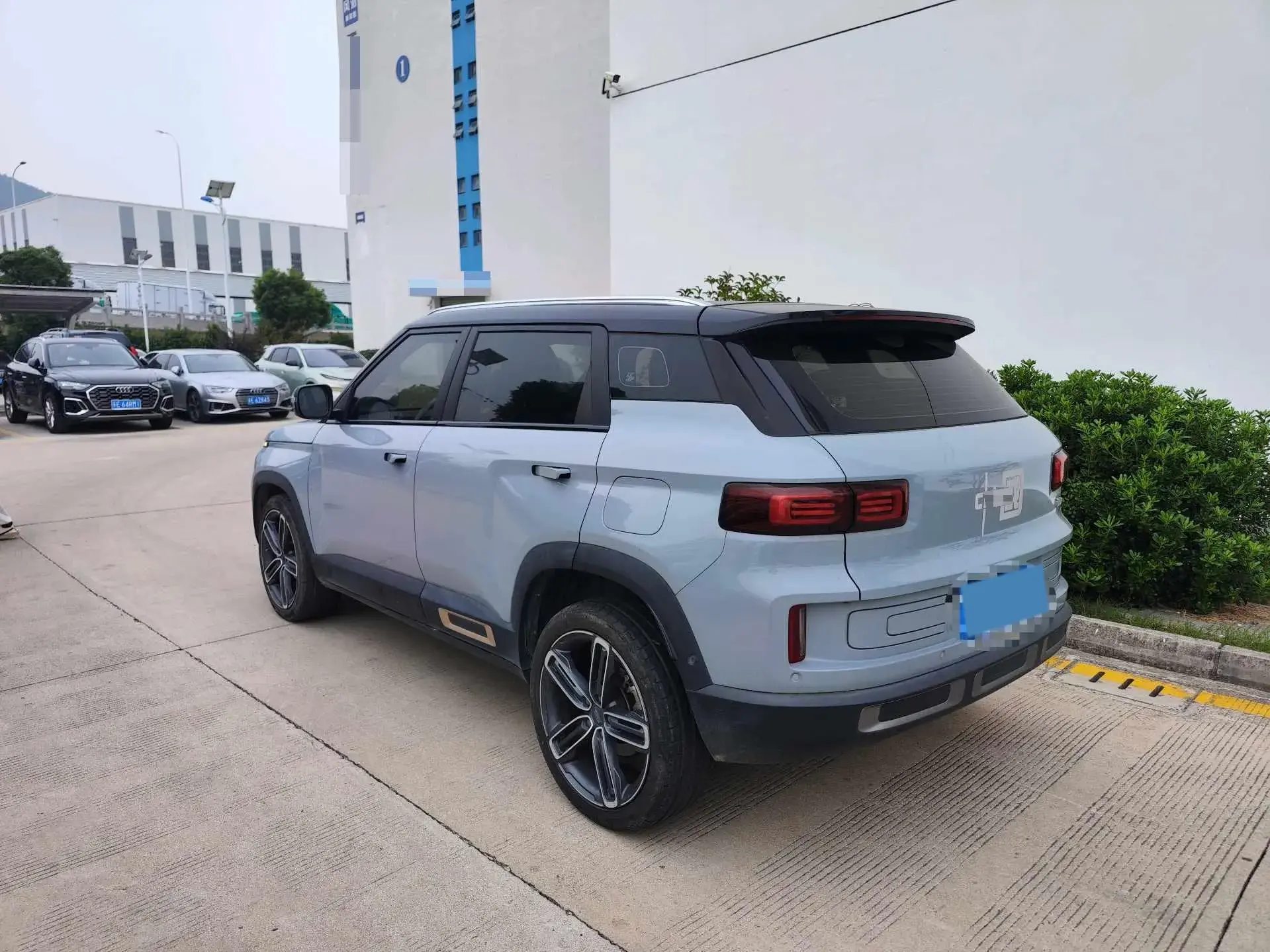 2020 GEELY ICON thumbnail 2